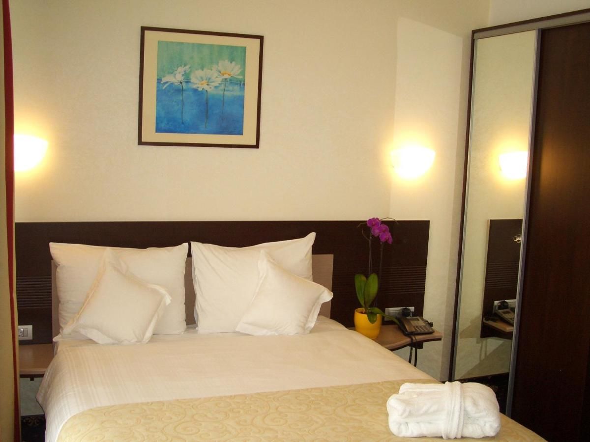 Отель Hotel Berthelot Бухарест-21