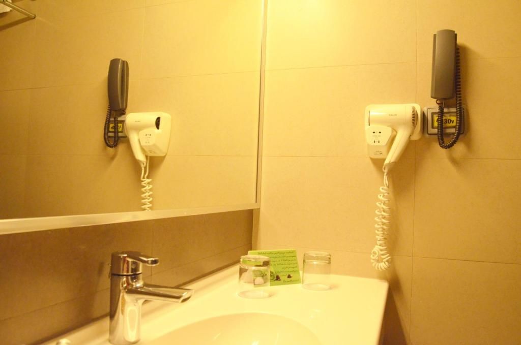 Отель Hotel Berthelot Бухарест