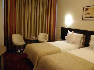 Отель Hotel Berthelot Бухарест Двухместный номер с 2 отдельными кроватями-3