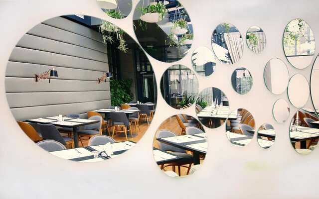 Отель Hotel Berthelot Бухарест-17